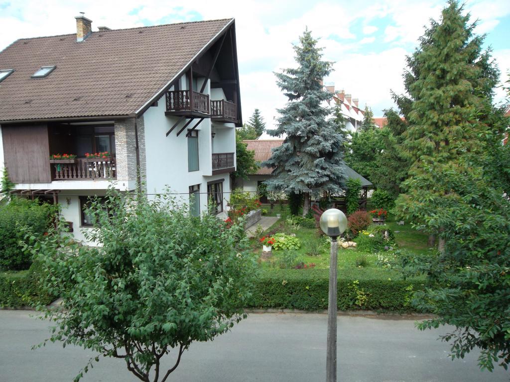 Hotel Haus Gizella Harkány Habitación foto